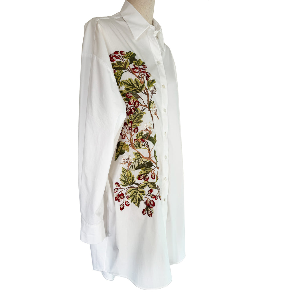 Oversized Shirt embroidered with hawthorn berries and pearl hand embellishment
